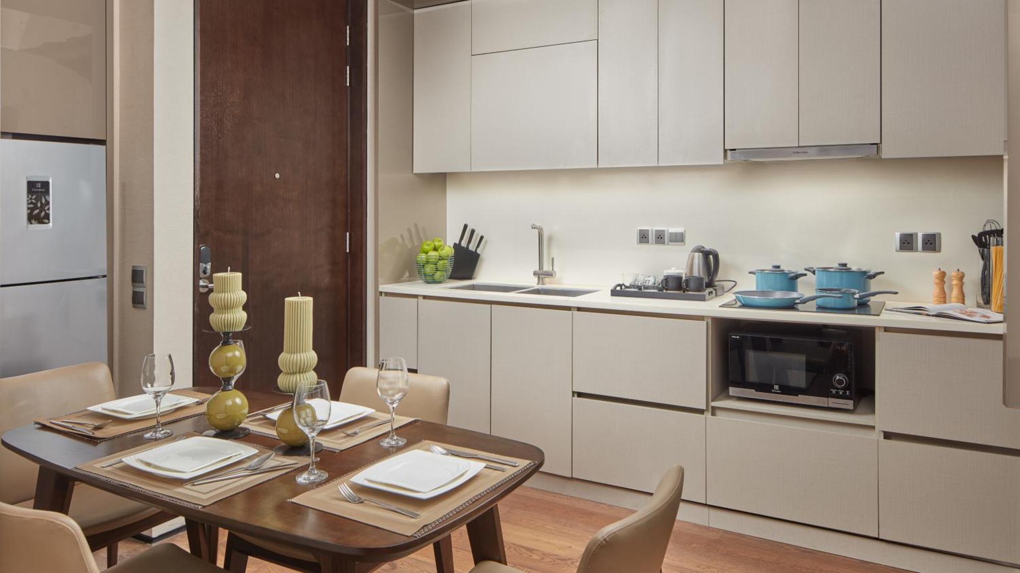 Отель Oakwood Makati Avenue Макати Экстерьер фото