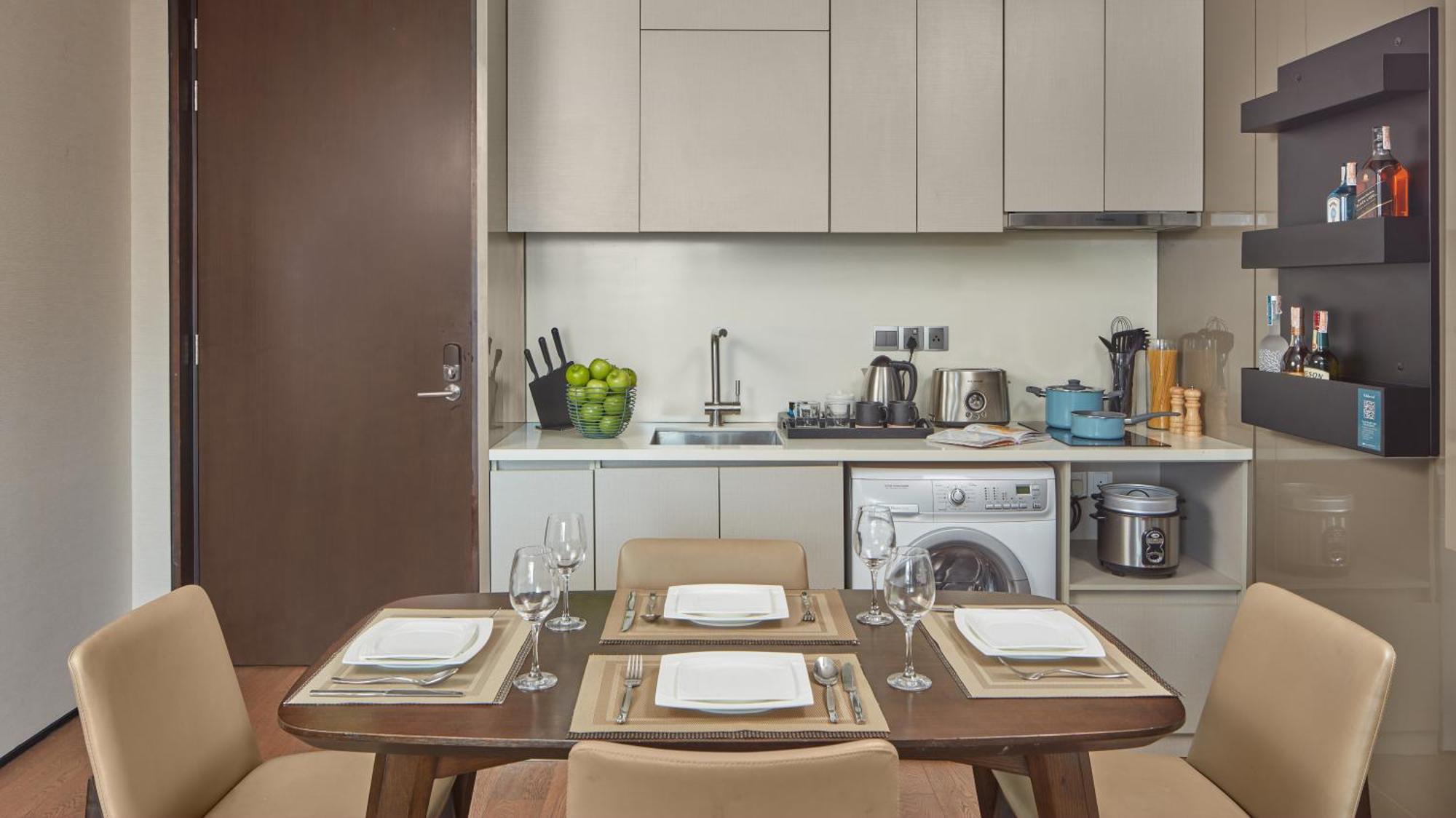 Отель Oakwood Makati Avenue Макати Экстерьер фото