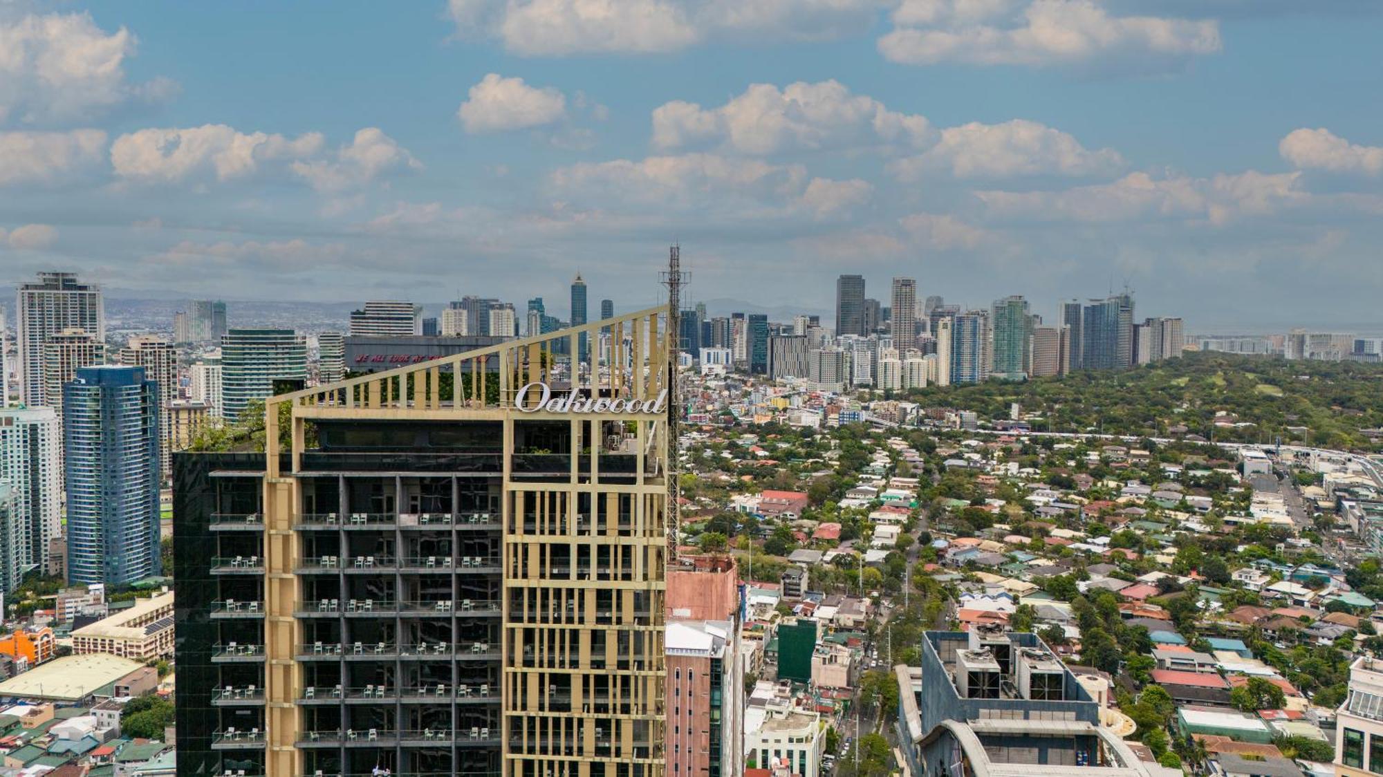 Отель Oakwood Makati Avenue Макати Экстерьер фото