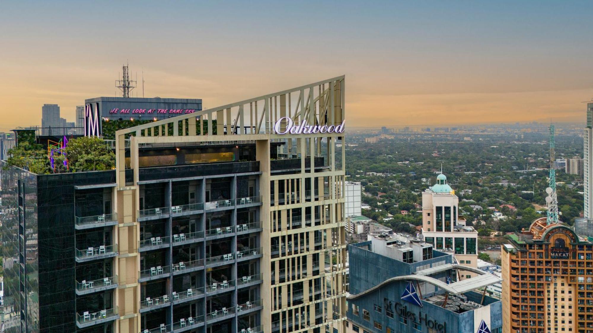 Отель Oakwood Makati Avenue Макати Экстерьер фото